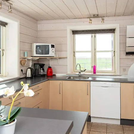 Дом отдыха Four-bedroom Holiday In Harboore 8 Harboor